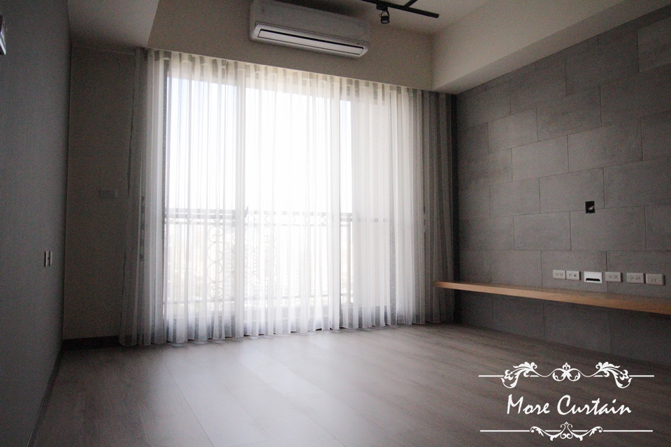 灰白相間直條紋柔紗