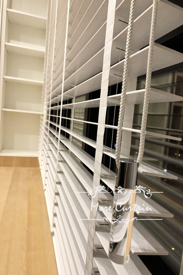 在桃園龜山遇見歐洲工藝的居家窗簾美學 7 近看木百葉簾的溫潤質感