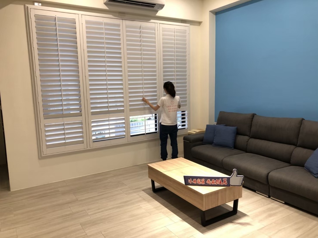 窗框的設計，非常適合使用在現代鄉村風