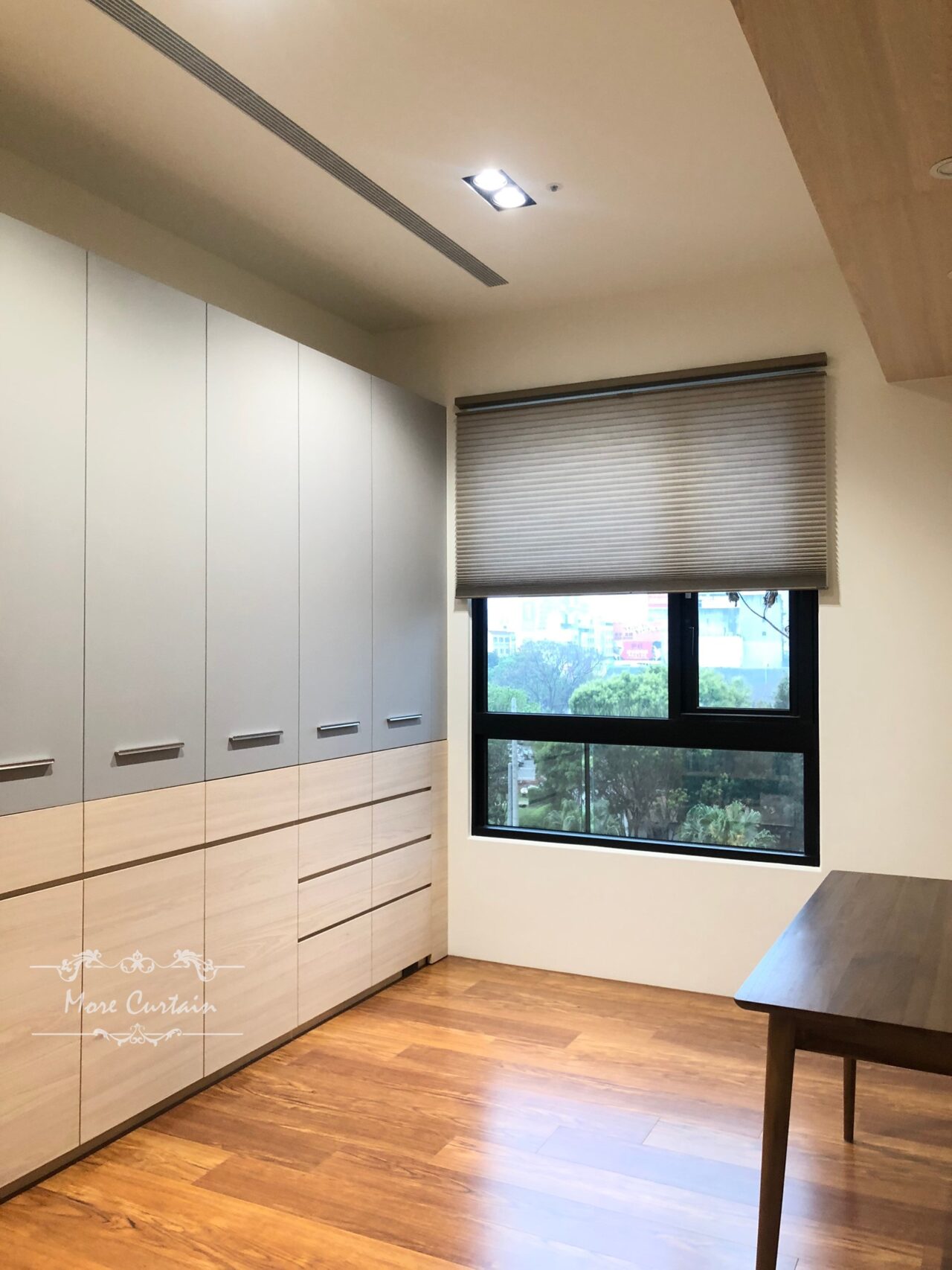 Hunter Douglas