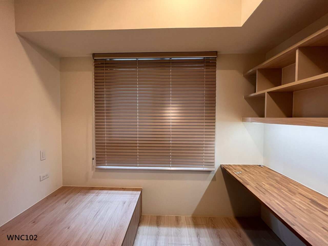 不做窗簾盒成流行?最新窗簾設計趨勢、施作要點與5大替代方案完全解析 5 梁柱影響窗簾盒施作,這時就要運用技巧選用更適當的窗簾來搭配,配合無窗簾盒施作