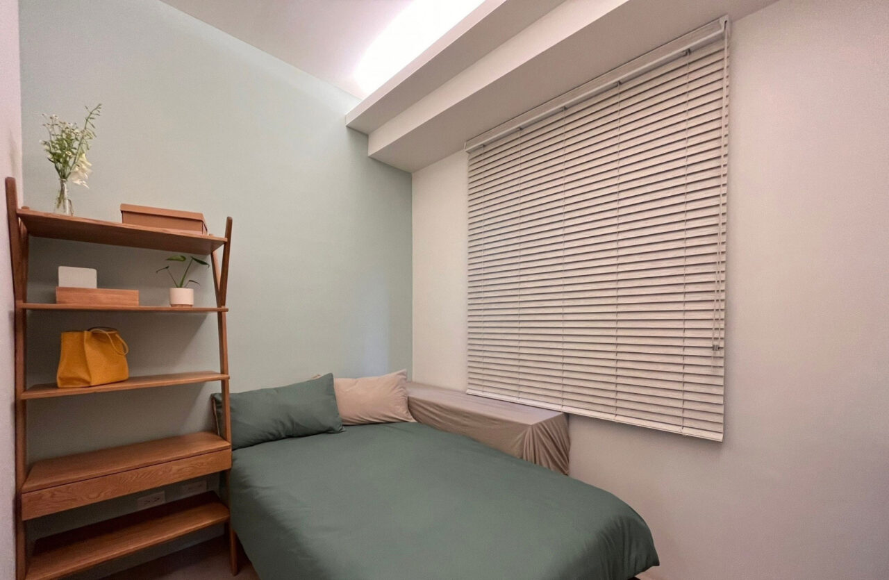 不做窗簾盒成流行?最新窗簾設計趨勢、施作要點與5大替代方案完全解析 4 樑、柱的現場影響,也會影響窗簾盒是否施作,例如窗旁有樑下壓,再施作窗簾盒可能花費鉅大或沒必要性