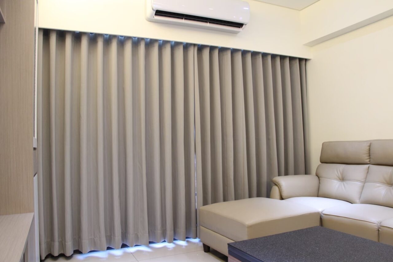 窗簾可以用洗衣機洗嗎?專家授懶人窗簾清潔秘訣 3 布簾 抓摺簾 230206 152